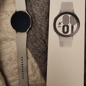 Samsung Smartwatch in Gray